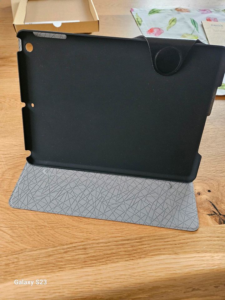 Anker Hülle für iPad 5, synthetic Leather Case in Korntal-Münchingen
