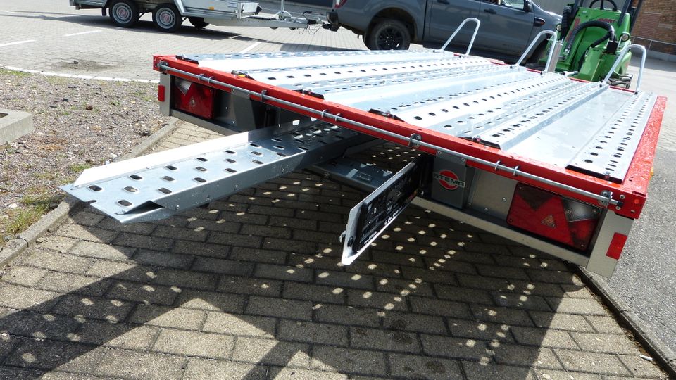 SONDERANGEBOT STEMA SHM 02 15-30-18.1 rot 24767 1500kg 301x183cm Motorradanhänger Motorradtrailer Hochlader Niederfahrwerk 100kmh Quadanhänger Auffahrrampe Harley Davidson Finanzierung in Leipzig