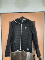 Eine schwarze Jacke (Adidas) Nordrhein-Westfalen - Brilon Vorschau