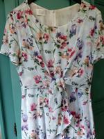 Traumschönes Kleid mit floralem Muster Gr. 36/38 Rheinland-Pfalz - Bacharach Vorschau