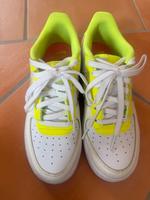 Sehr coole NIKE Air Force 1, weiß mit neongelb in Größe 39 Hessen - Zwingenberg Vorschau