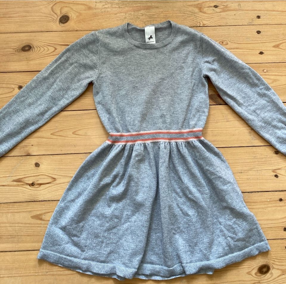 Langarm Kleid, grau glitzer, Gr 134, Palomino C&A in Berlin