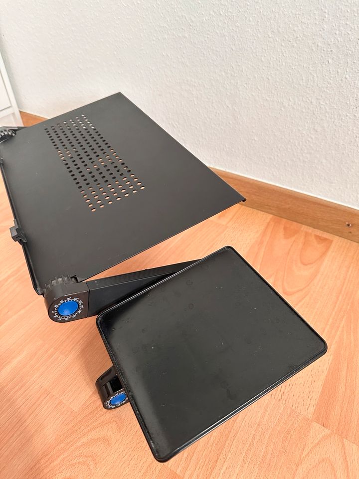 Bequemer Laptop-Ständer (Macbook) in Bad Vilbel
