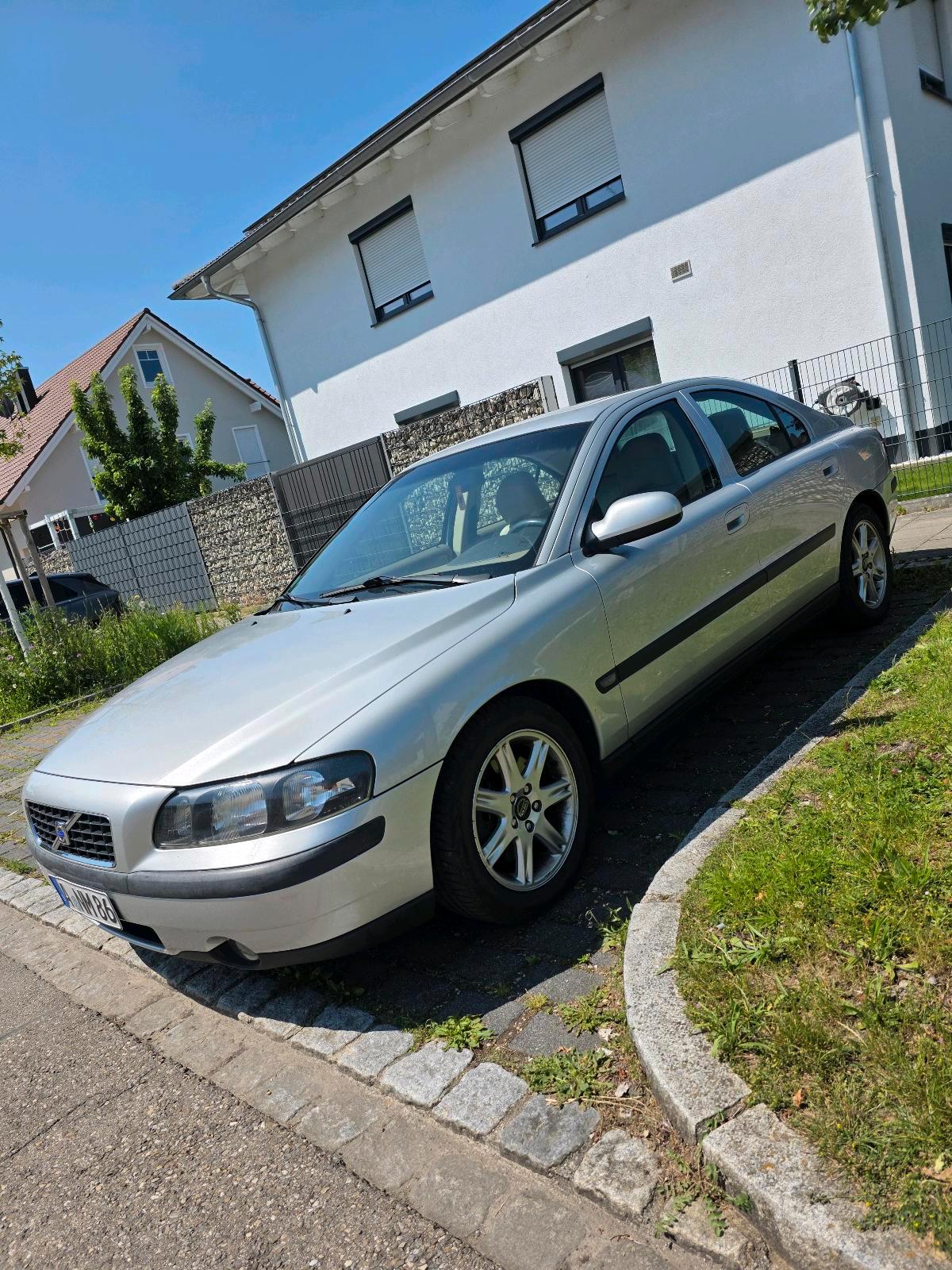 Abbildung des Autos Volvo s60 Diesel