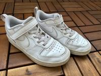 Nike Turnschuhe Sneaker Laufschuhe Gr. 33 & 32 weiß Dresden - Neustadt Vorschau