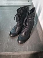 Lederstiefeletten  schwarz Gr 39 m Reißverschluss Nordrhein-Westfalen - Paderborn Vorschau