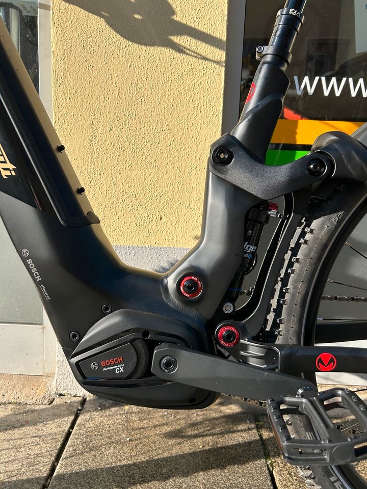 Malaguti Collina 6.1 E Bike Tiefeinsteiger Fully Bosch smart CX in Forchheim