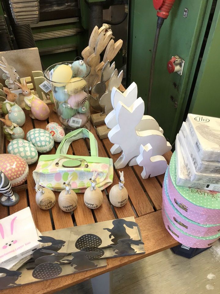 Sonderposten Ostern Angebot Flohmarkt Auflösung Konvolut in