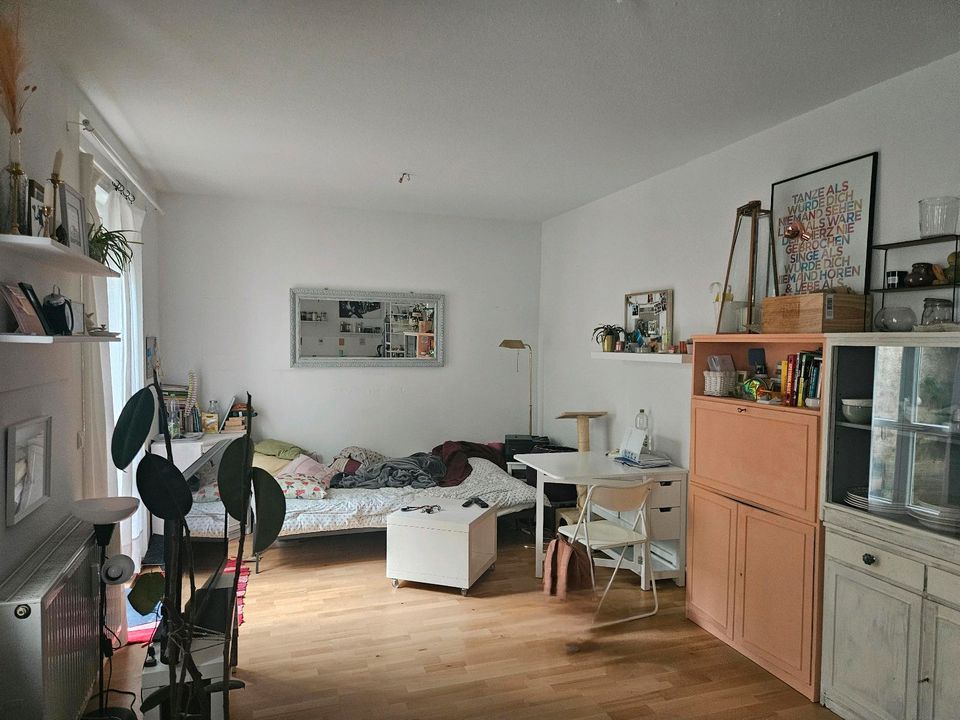 Lichtdurchflutete Singel Wohnung mit eigener Terrasse in Karlsruhe