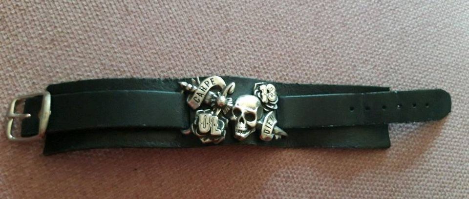 Lederarmband Totenkopf Hard Rock Schmuck in Brilon