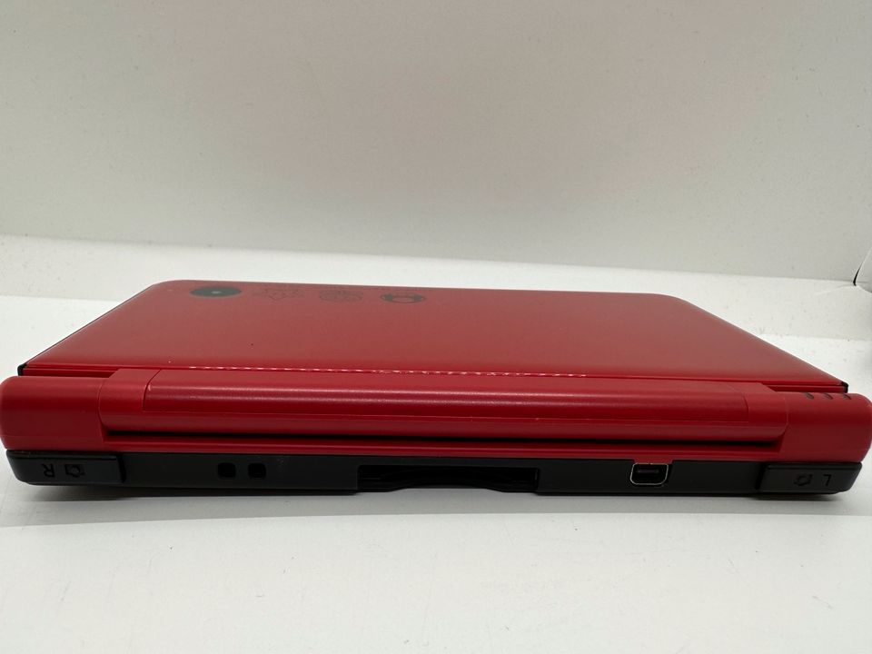 Nintendo DSi XL Super Mario Bros. Limited Edition 25 Jahre in Köln