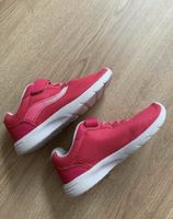 Sneaker / Turnschuhe Gr. 27 ⭐️ wie neu Hessen - Neu-Isenburg Vorschau