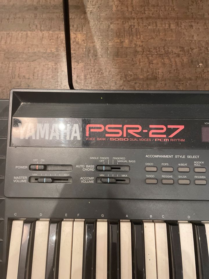 Keyboard PSR-27 Yamaha in Wolfenbüttel