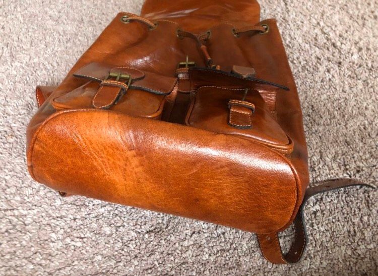 Neu vintage boho Leder- Rucksack aus Cervera- Leder Farbe Cognac in Sickte