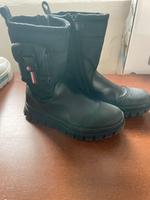 37 Tommy Hilfiger Boots wie neu Schuhe Stiefel Stuttgart - Stuttgart-Süd Vorschau