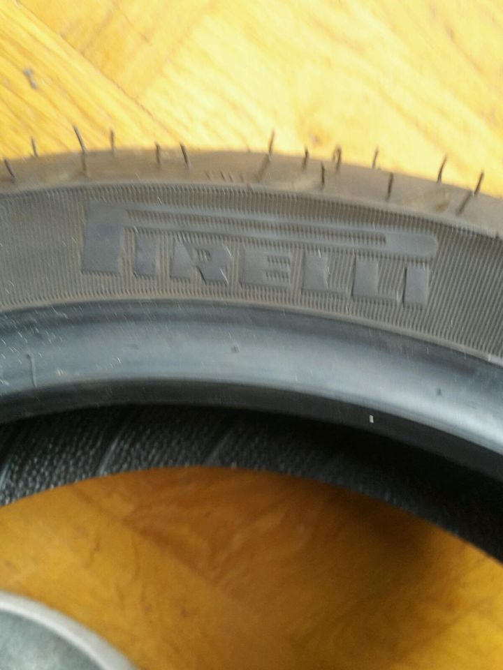 Pirelli Angelscooter Premium Rollerreifen in Plön 