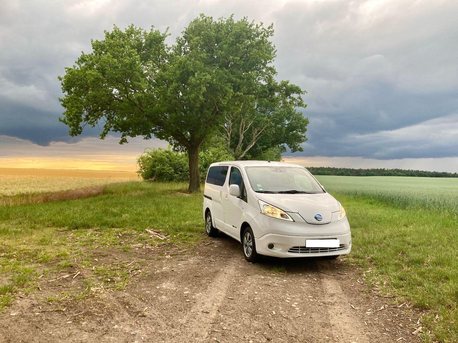 Abbildung des Autos Nissan e-NV200 TEKNA 7-S…