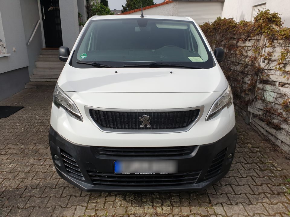 Peugeot Expert City /115 2017 / 2,0 L / 150 PS in Rodgau