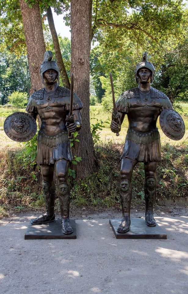 ACHILLES – Überlebensgroße Krieger der Antike aus Bronze in Berlin