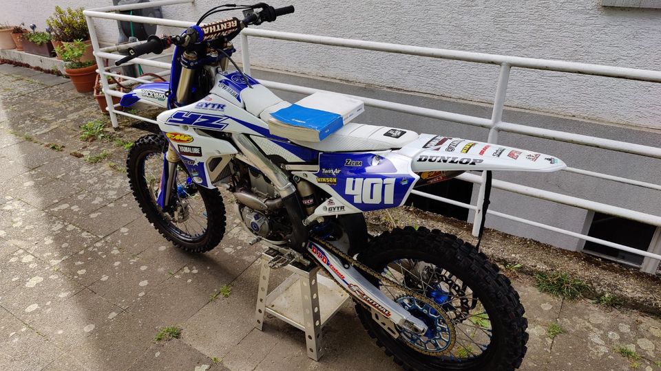 Yamaha YZ250F 2019 mit FMF titan , XTrig Gabelbrücke 74bh in Wiesbaden