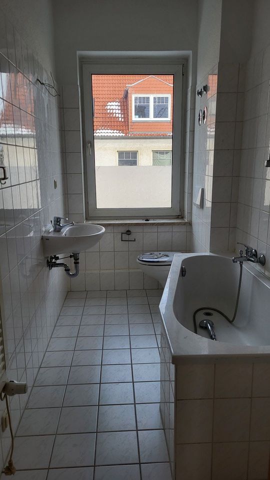 RESERVIERT!3-Zimmer-Wohnung im 1.OG mit Tageslichtbad! in Bad Duerrenberg