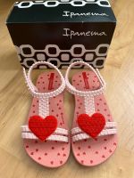 My First ipanema Sandalen Flip Flops badeschuhe 25 26 Herz rosa Baden-Württemberg - Karlsdorf-Neuthard Vorschau