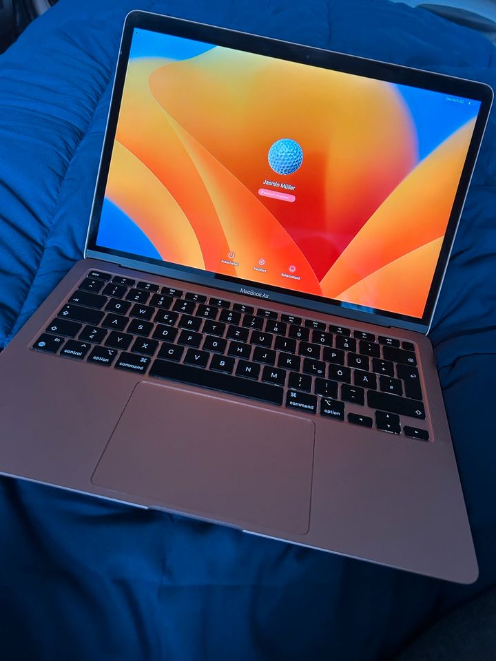 Apple MacBook Air (2020) M1 Gold, 8Gb RAM, 256 Gb SSD in Bad Urach
