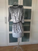Samt Kleid mit Gürtel Silber grau Liz Devy gr. 40 Saarland - Saarlouis Vorschau