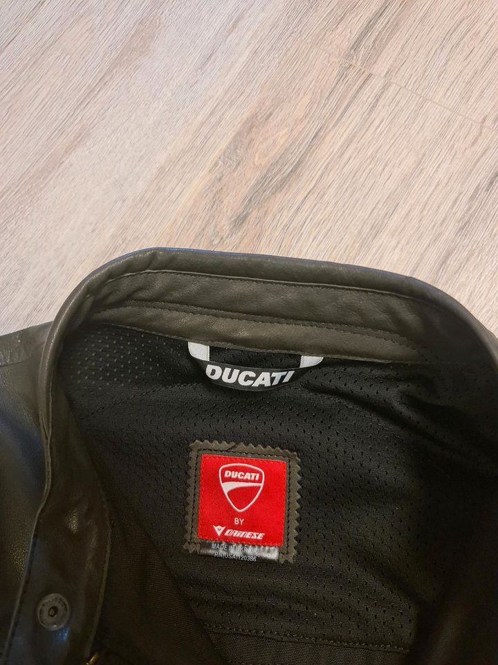 Dainese Motorradjacke Ducati Neu in Piding