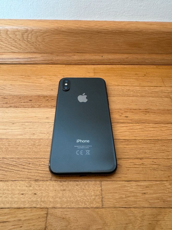 Apple iPhone X 256GB - top - voll funktionsfähig in Hamburg