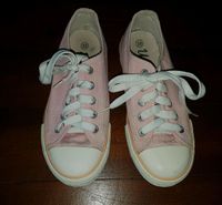 Mädchen Schuhe Turnschuhe Chucks rosa Gr. 35  guter Zustand Sachsen-Anhalt - Schönebeck (Elbe) Vorschau