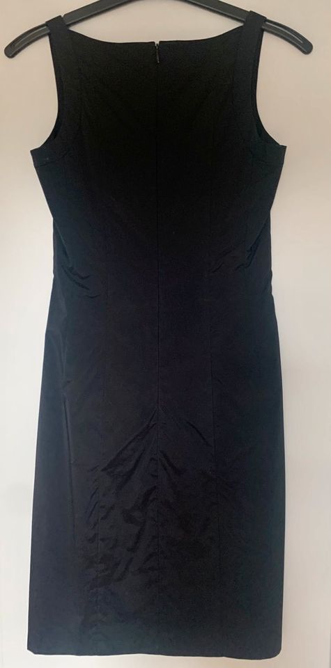 „Das kleine Schwarze“ Coma Gr. 34 Kleid in Schwaikheim