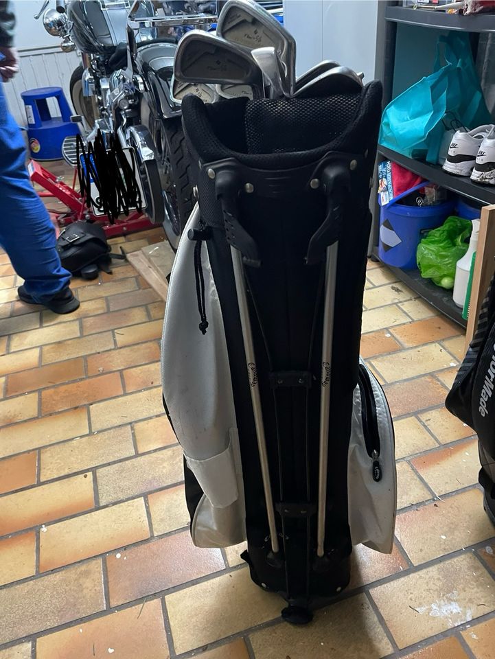 Golfschläger Set mit Stand-Bag ideal für Anfänger in Gelsenkirchen
