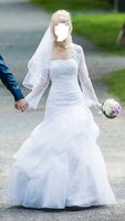 Hochzeitskleid mit Spitzen Bolero Thüringen - Meiningen Vorschau