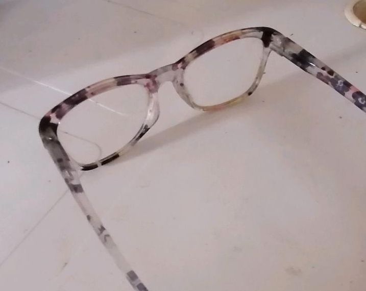 Brille Brillengestell alt vintage für Damen in Bassum