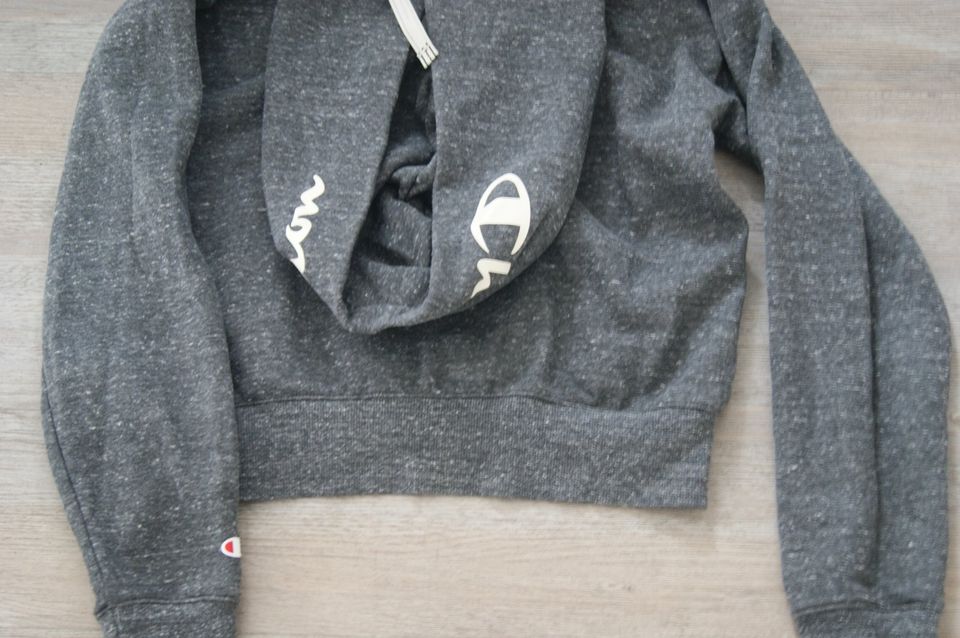 Hoodie Sweatshirt von Champion und Hollister Gr. S in Scheyern