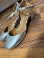Mädchen Schuhe Silber mit Absatz Saarland - Lebach Vorschau