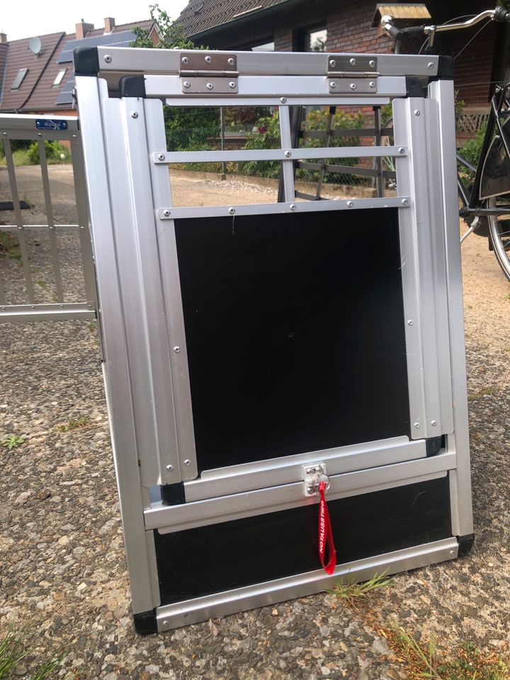 Alpuna Transportbox N32 / 92x50x69,5cm mit Notausstieg Hundebox in Bad Segeberg