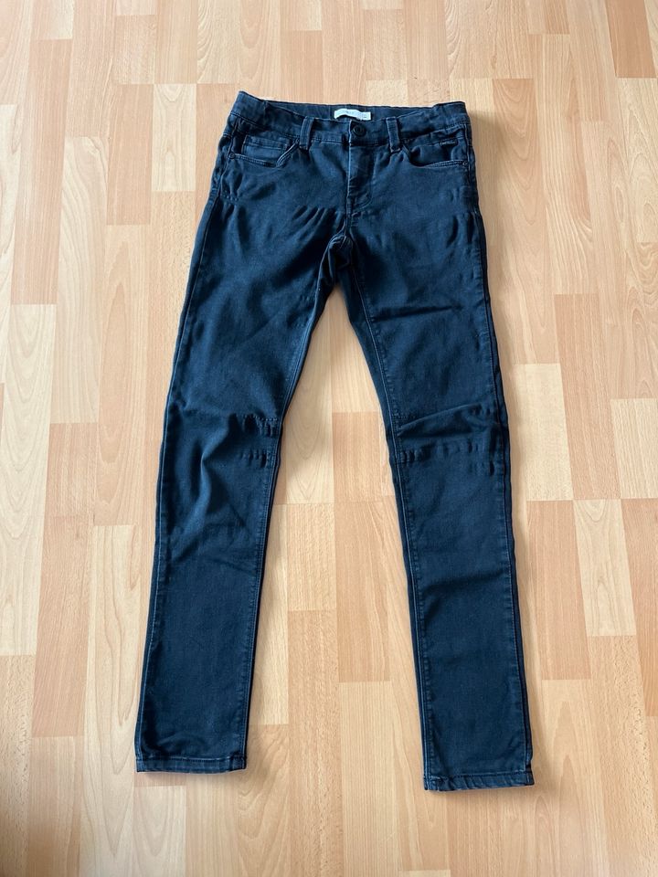 Jeans Name It Gr. 158 schwarz + blau guter Zustand in Lippstadt