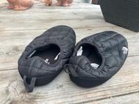 The North face Thermoball Hüttenschuhe Gr, S (39-41) Hessen - Bad Soden am Taunus Vorschau