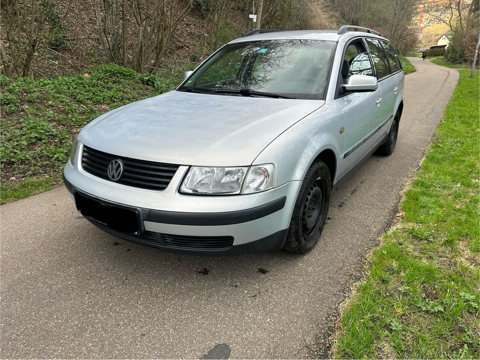 VW Passat Automatik 1.6 SERVICE neu in Waldkirch