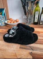 UGGs Hausschuhe schwarz Wolle 38 Mitte - Wedding Vorschau