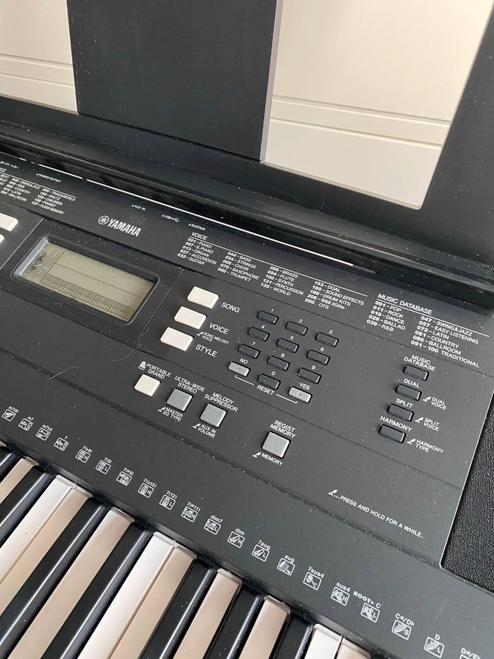 Keyboard Yamaha in Trippstadt