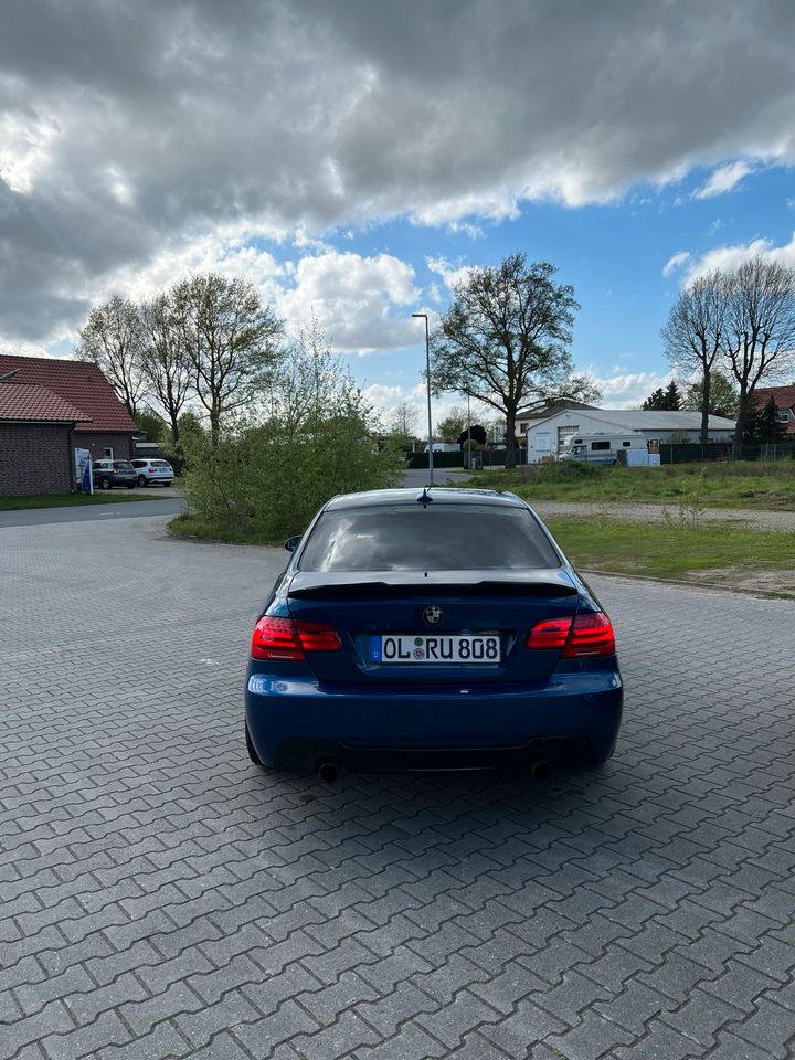BMW E92 335D Lemans Blue M Paket in Oldenburg
