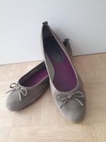 Tamaris Ballerina hellbraun/beige Wildleder ❣️Gr, 40 Köln - Junkersdorf Vorschau