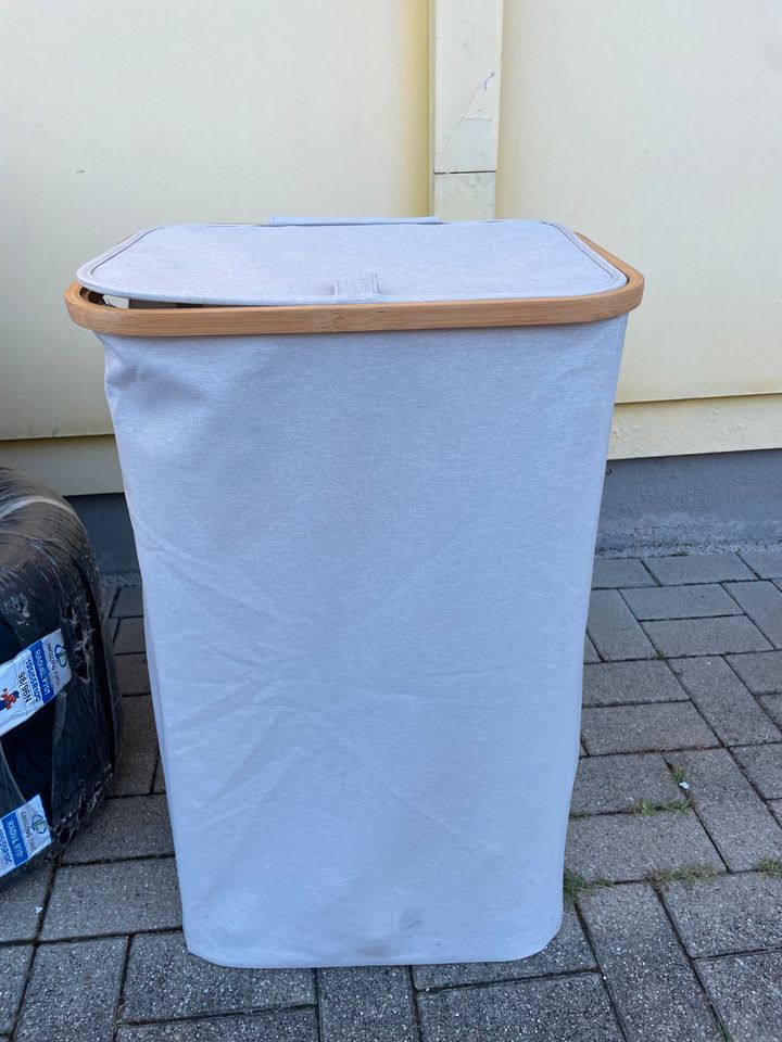 Lonbet Wäschekorb mit Deckel, groß, 100l in Reutlingen