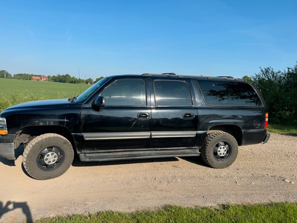 Chevrolet Suburban 4X4 LPG TÜV 12/25 in Rheda-Wiedenbrück