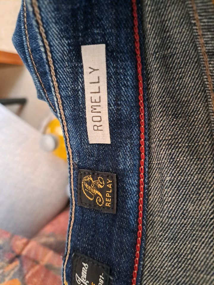 Replay Jeans Romelly Gr 26 32 Hose in Elmshorn