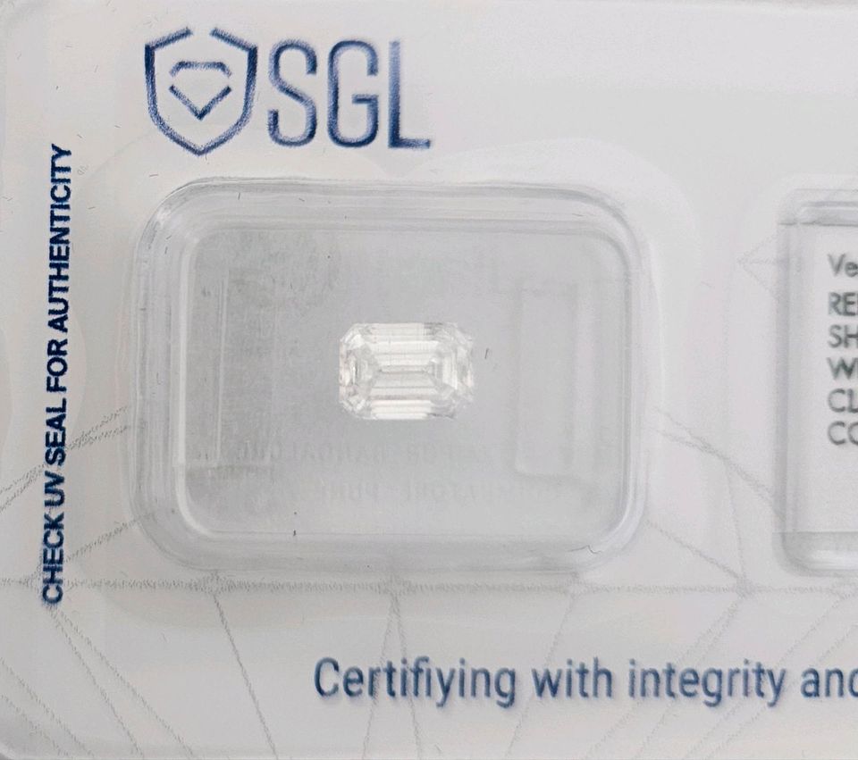 Diamant 1.02 Carat Emerald Cut SGL Zertifiziert in München