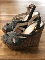 Wedges Sandale PRADA - mit Keilabsatz - Gr.: 37 Brandenburg - Heidesee Vorschau